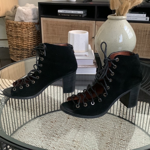 Jeffrey Campbell Cors Black Suede Booties, Size 8.5 - Picture 4 of 9